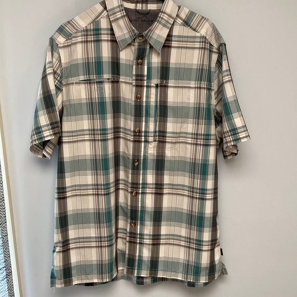 Eddie Bauer Other - Eddie Bauer Guide Shirt. Short Sleeves. Large.